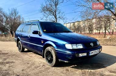 Універсал Volkswagen Passat 1995 в Харкові