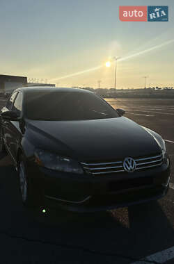 Седан Volkswagen Passat 2012 в Одесі