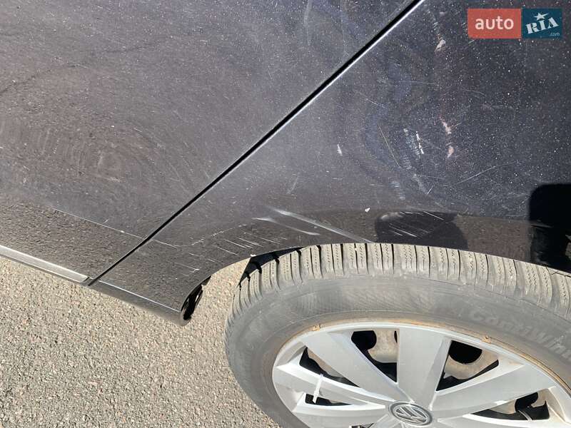 Универсал Volkswagen Passat 2012 в Киеве