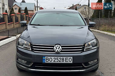 Седан Volkswagen Passat 2011 в Черновцах