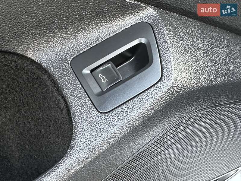 Універсал Volkswagen Passat 2017 в Рівному