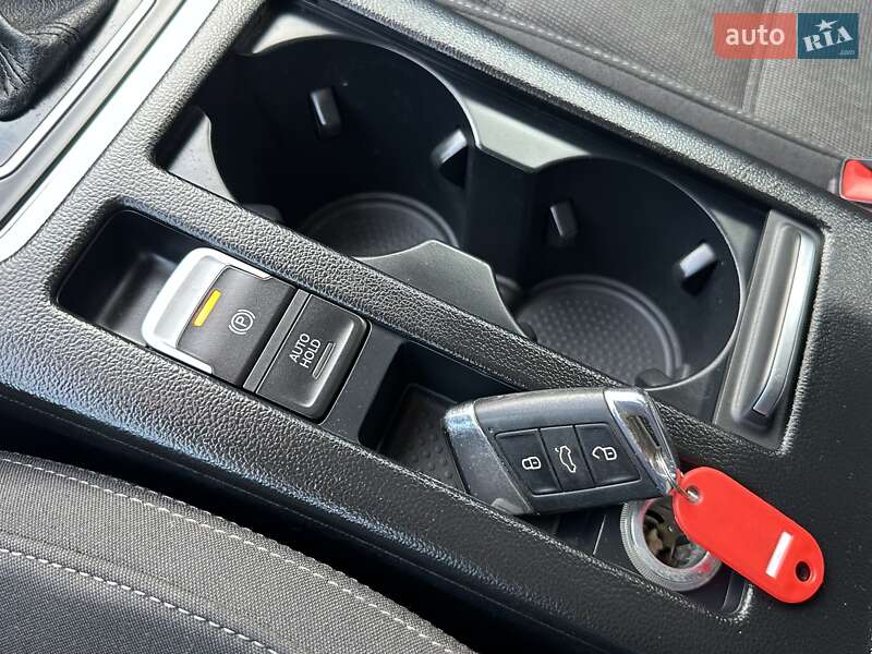 Універсал Volkswagen Passat 2017 в Рівному