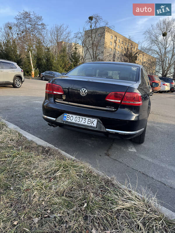 Седан Volkswagen Passat 2011 в Киеве