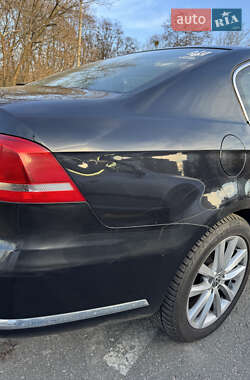 Седан Volkswagen Passat 2011 в 