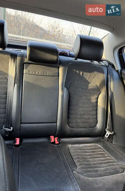 Седан Volkswagen Passat 2011 в 