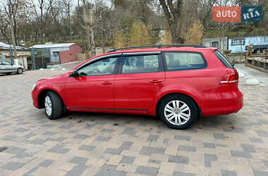 Универсал Volkswagen Passat 2011 в 