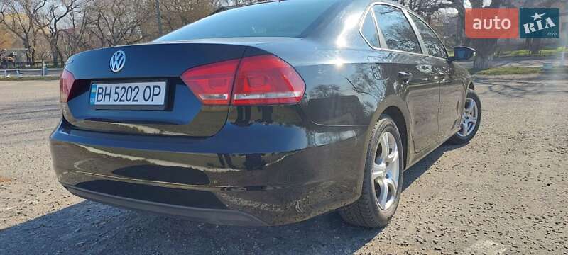 Седан Volkswagen Passat 2011 в Білгороді-Дністровському