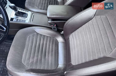 Седан Volkswagen Passat 2011 в 