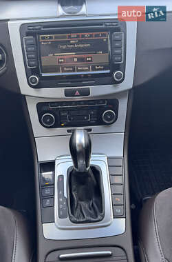 Седан Volkswagen Passat 2011 в 