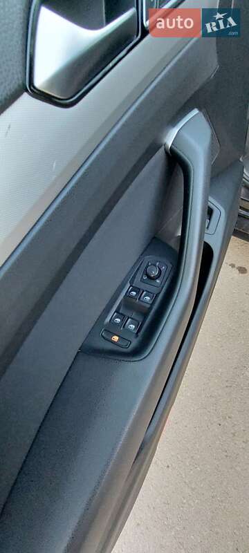 Універсал Volkswagen Passat 2016 в Івано-Франківську