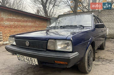 Універсал Volkswagen Passat 1982 в 