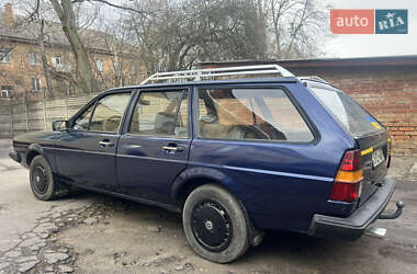 Універсал Volkswagen Passat 1982 в 