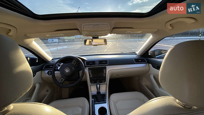 Седан Volkswagen Passat 2013 в Києві