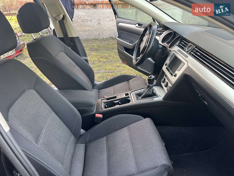 Универсал Volkswagen Passat 2016 в Львове фото 6 Универсал Volkswagen Passat 2016 в Львове