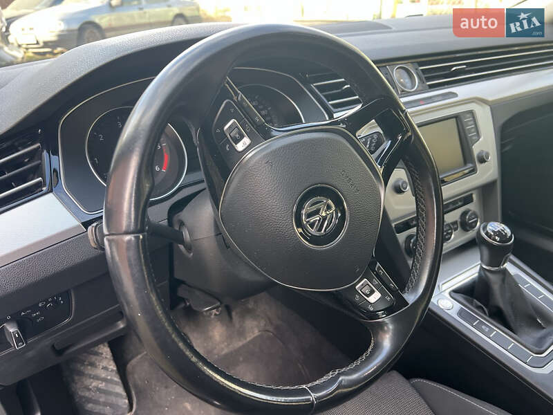 Универсал Volkswagen Passat 2016 в Львове фото 4 Универсал Volkswagen Passat 2016 в Львове