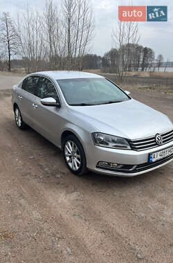 Седан Volkswagen Passat 2012 в 