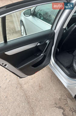 Седан Volkswagen Passat 2012 в 
