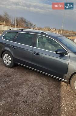 Універсал Volkswagen Passat 2011 в 