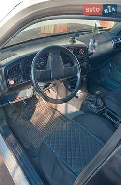 Седан Volkswagen Passat 1989 в 
