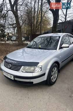 Седан Volkswagen Passat 1997 в Бережанах