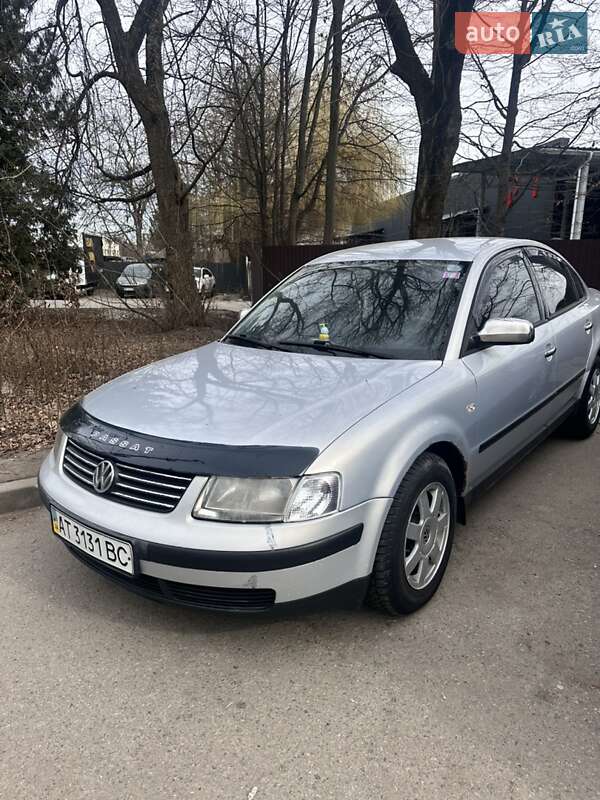 Седан Volkswagen Passat 1997 в 