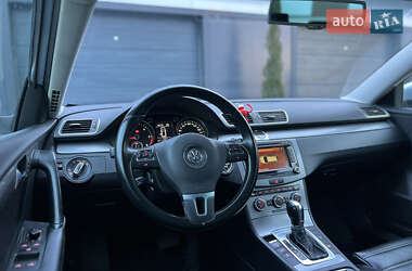 Универсал Volkswagen Passat 2012 в 