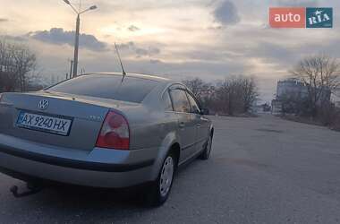 Седан Volkswagen Passat 2003 в Харькове