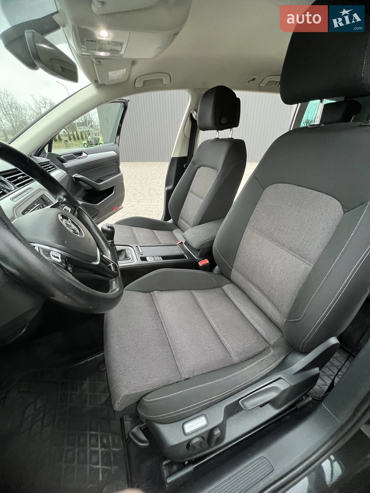 2016 Volkswagen Passat - мініатюра 29