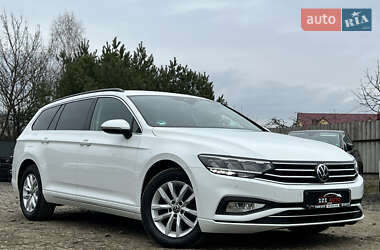 Volkswagen Passat 2021