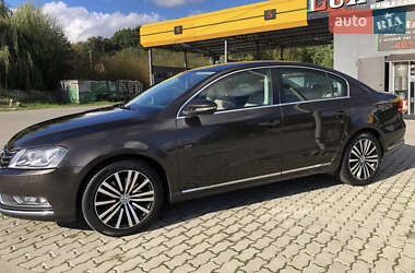 Седан Volkswagen Passat 2014 в Львове