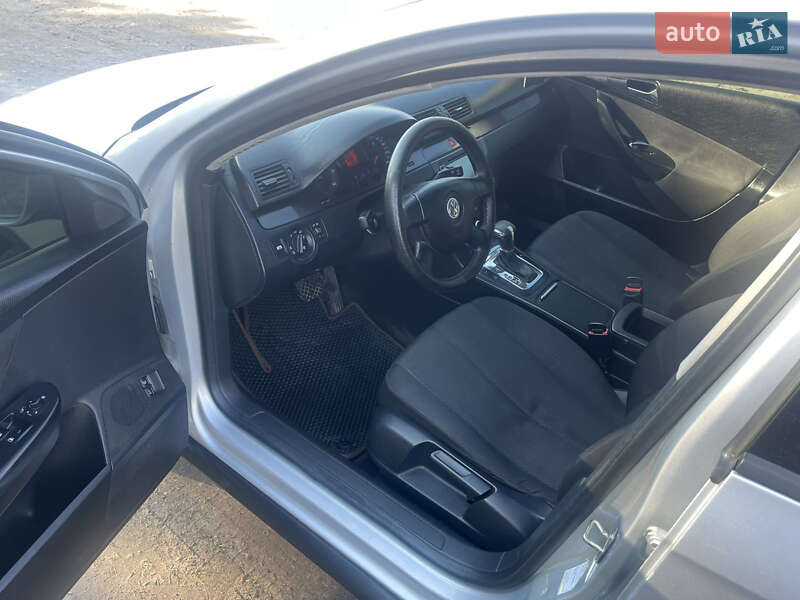 Универсал Volkswagen Passat 2006 в Теофиполе