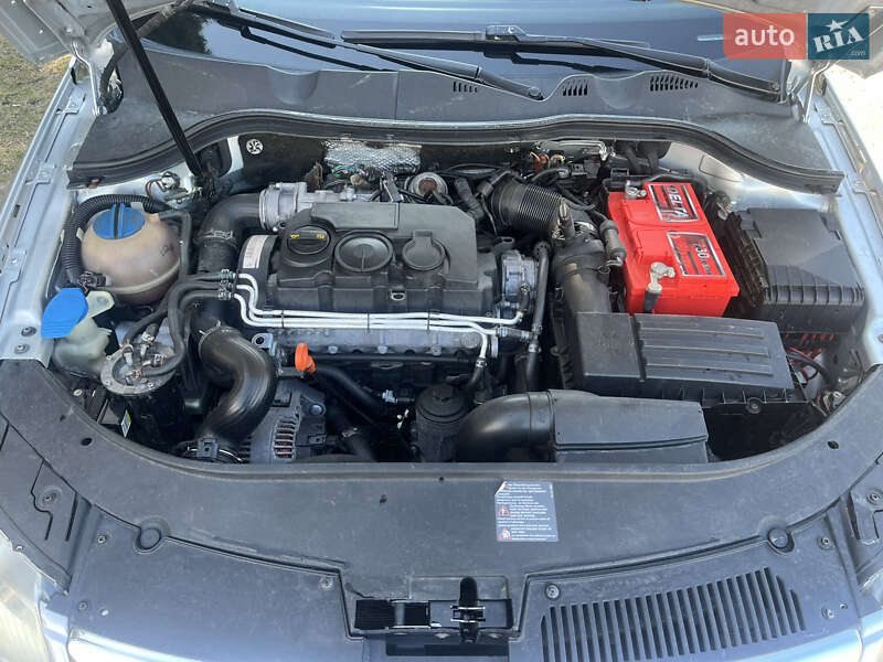 Универсал Volkswagen Passat 2006 в Теофиполе