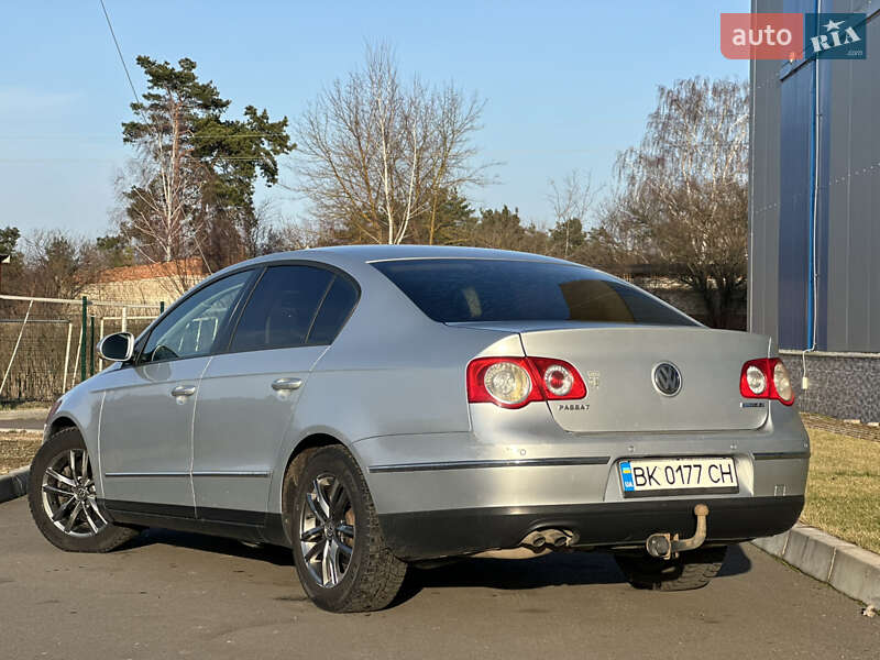 Седан Volkswagen Passat 2007 в Сарнах