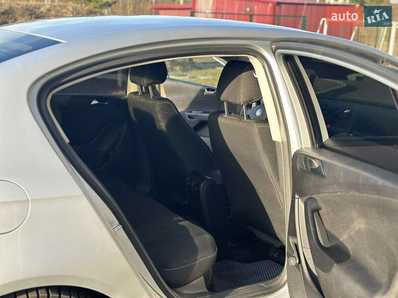 Седан Volkswagen Passat 2007 в Сарнах