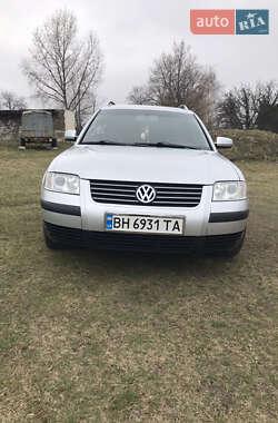 Універсал Volkswagen Passat 2001 в 