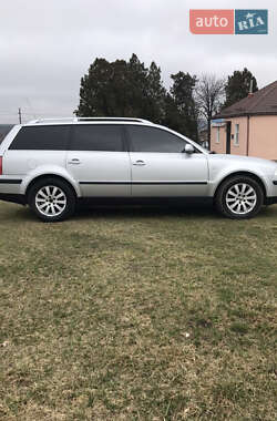 Універсал Volkswagen Passat 2001 в 