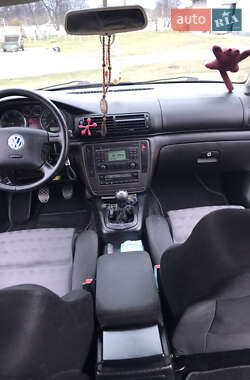 Універсал Volkswagen Passat 2001 в 