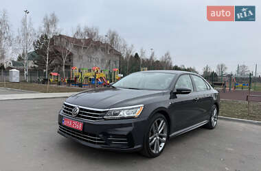 Седан Volkswagen Passat 2017 в 