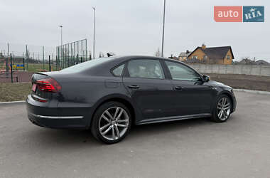 Седан Volkswagen Passat 2017 в 