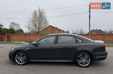 Седан Volkswagen Passat 2017 в 