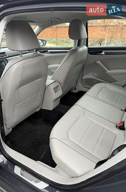 Седан Volkswagen Passat 2017 в 