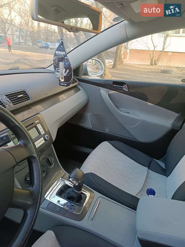 Седан Volkswagen Passat 2006 в Каменском фото 7 Седан Volkswagen Passat 2006 в Каменском