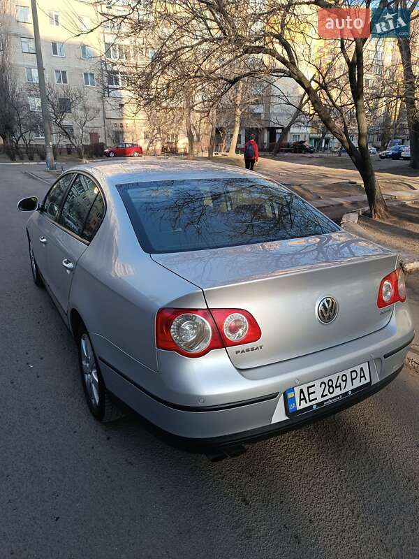 Седан Volkswagen Passat 2006 в Каменском фото 12 Седан Volkswagen Passat 2006 в Каменском