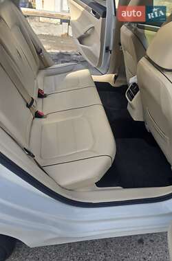 Седан Volkswagen Passat 2017 в 