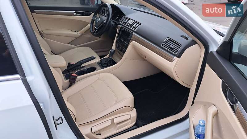 Седан Volkswagen Passat 2017 в Киеве фото 18 Седан Volkswagen Passat 2017 в Киеве