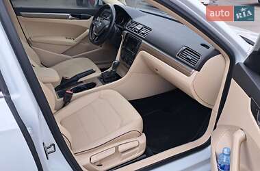 Седан Volkswagen Passat 2017 в 