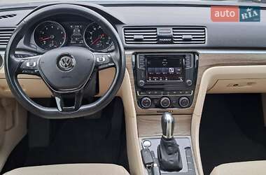 Седан Volkswagen Passat 2017 в 