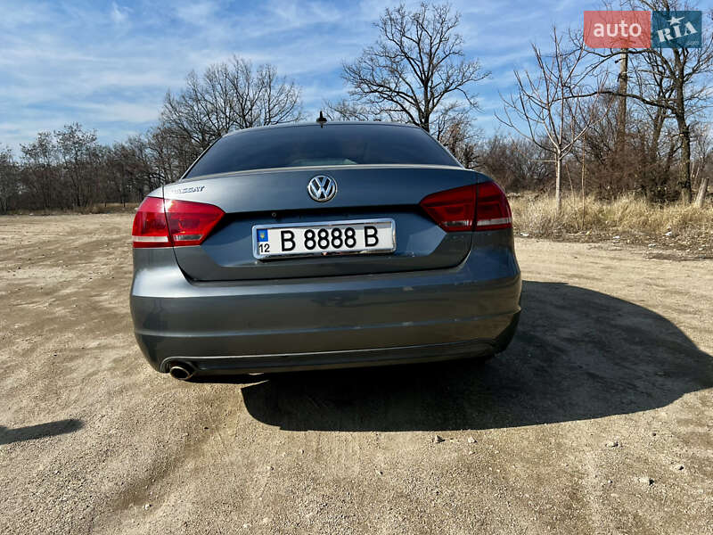 Седан Volkswagen Passat 2012 в Кропивницком