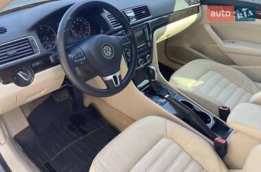 Седан Volkswagen Passat 2013 в 