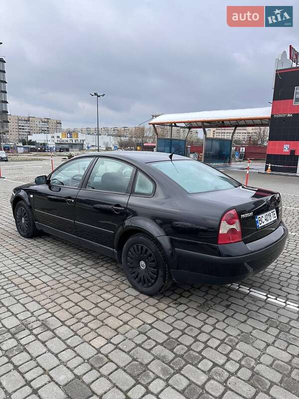 Седан Volkswagen Passat 2003 в Львове